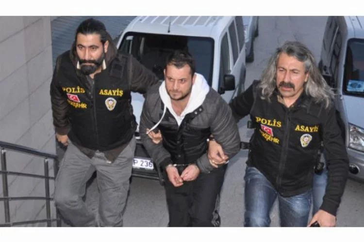 Eskişehir'de garson genci öldüren zanlı Bursa'da yakalandı