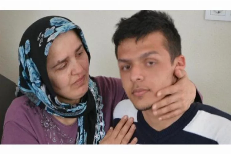 Bursalı kayıp Taner İzmir'de bulundu... Acılı anne oğluna kavuştu