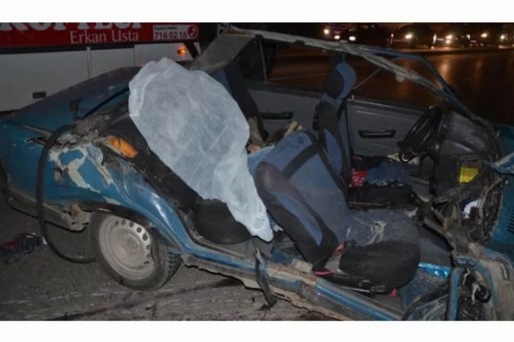 Bursa'da korkunç kaza...2 ölü, 3 yaralı