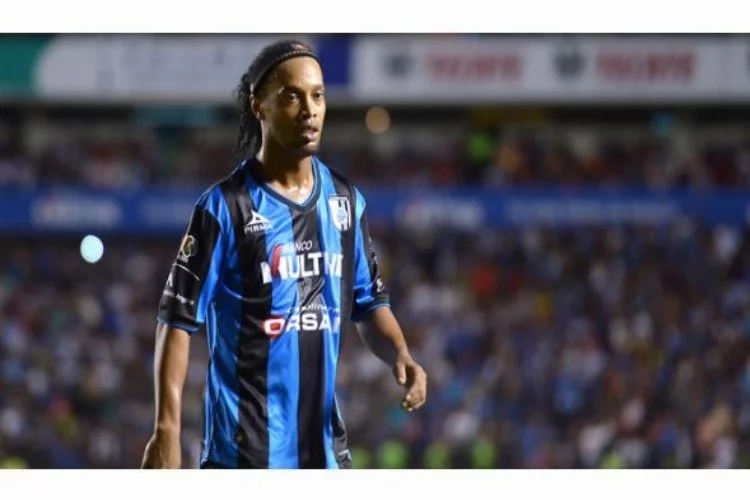 Ronaldinho iddiasında şok açıklama! Bursaspor'la bir görüşmemiz...