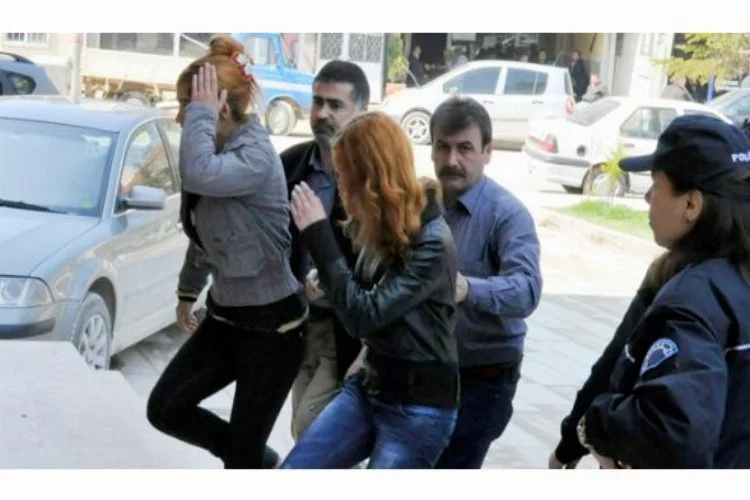 Bursa'da kadın hırsızlık zanlıları yakayı ele verdi