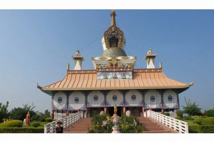 Rektör cami, İTÜ’lü öğrenciler de ‘Budist tapınağı’ istiyor