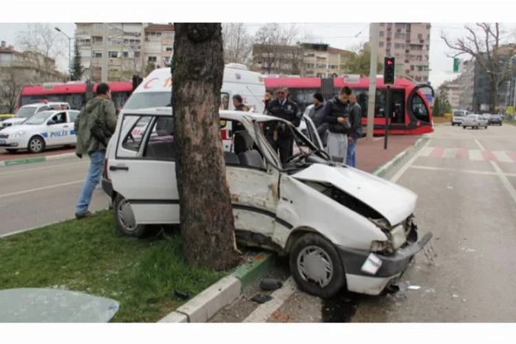 Bursa'da feci kaza! Hastane dönüşü hastanelik oldular