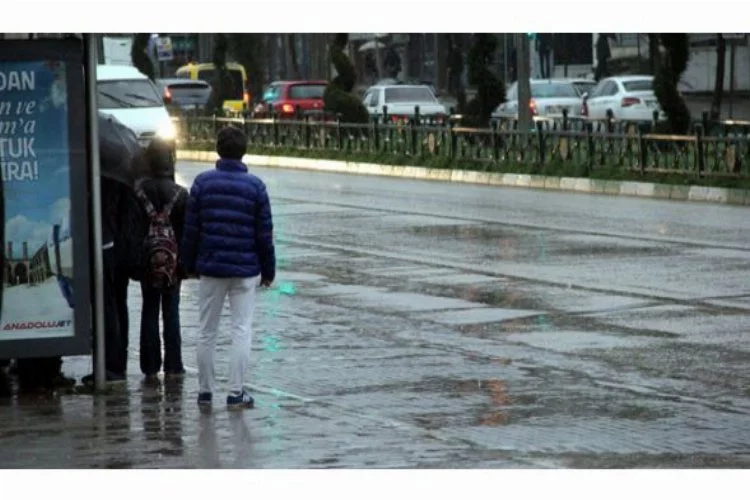Şiddetli yağmur Bursa'yı elektriksiz bıraktı