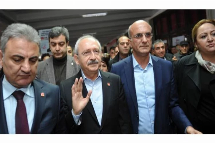CHP'de demokrasi şöleni