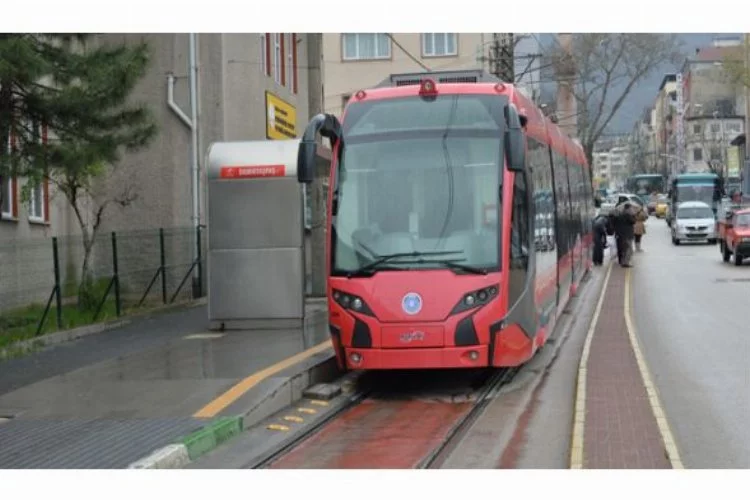 Bursa'da raylı ulaşıma otobüs çözümü