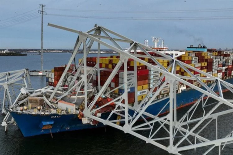 ABD'de gemi çarptığı köprüyü yıkmıştı! Dikkat çeken 'kirli yakıt' iddiası