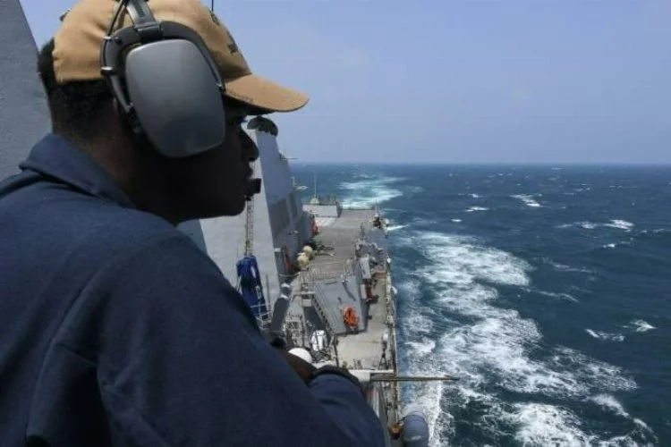 ABD savaş gemisi, Tayvan Boğazı'ndan geçti