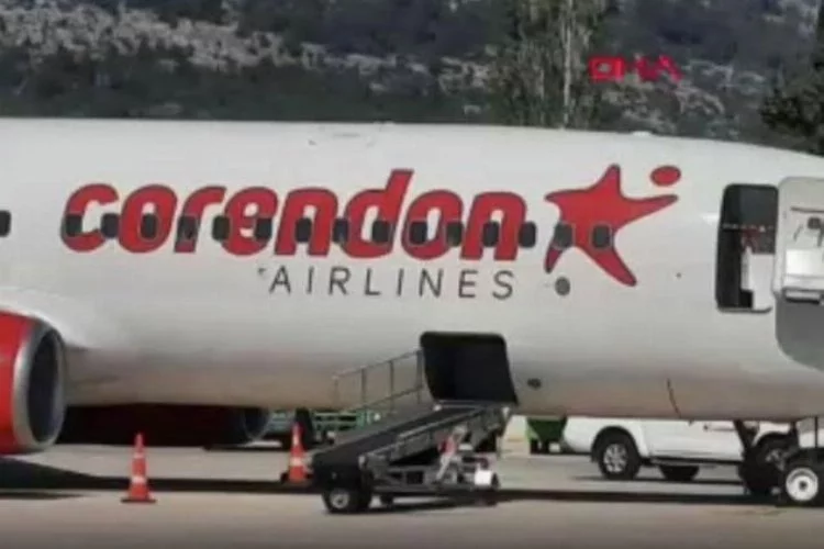 Alanya'da içinde 190 kişi bulunan uçağın inişte ön tekeri patladı!