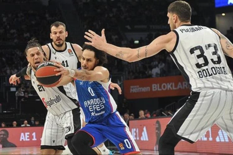 Anadolu Efes, Virtus Bologna'ya yenildi ve EuroLeague'e veda etti!