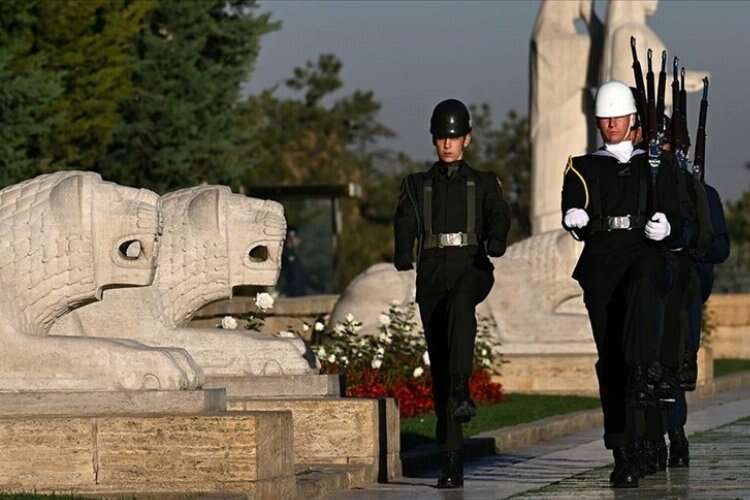 Anıtkabir'in özel askerleri: Saygı nöbetçileri