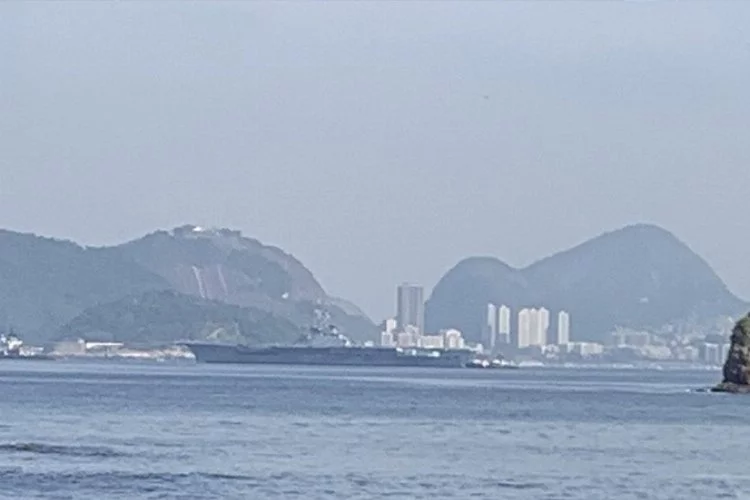 Asbestli gemi NAe São Paulo, Türkiye'ye doğru yola çıktı