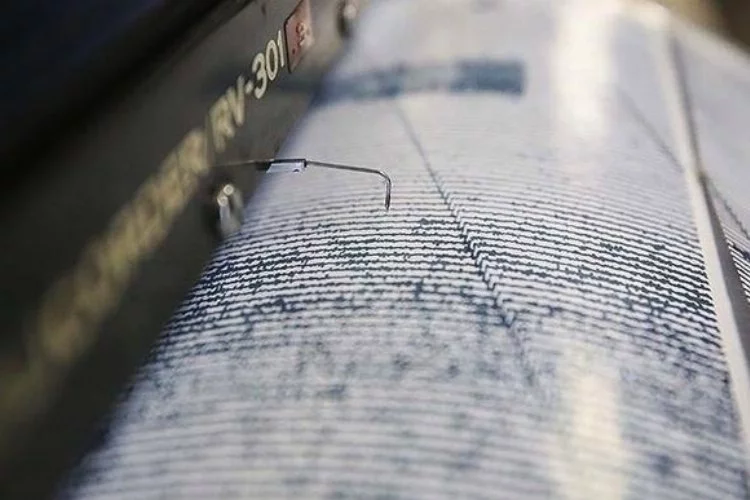 Azerbaycan'da 5,6 büyüklüğünde deprem!