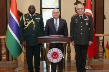 Bakan Güler, Gambiya Genelkurmay Başkanı'nı kabul etti