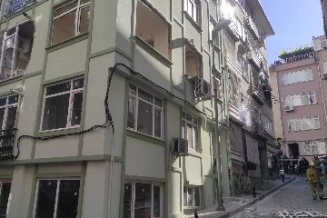 Beşiktaş'ta 5 katlı binada doğal gaz patlaması
