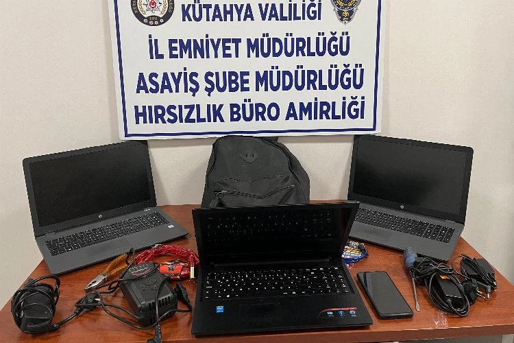 Bilgisayar canavarı yakalandı! Bursa'da okullara dadanmış...