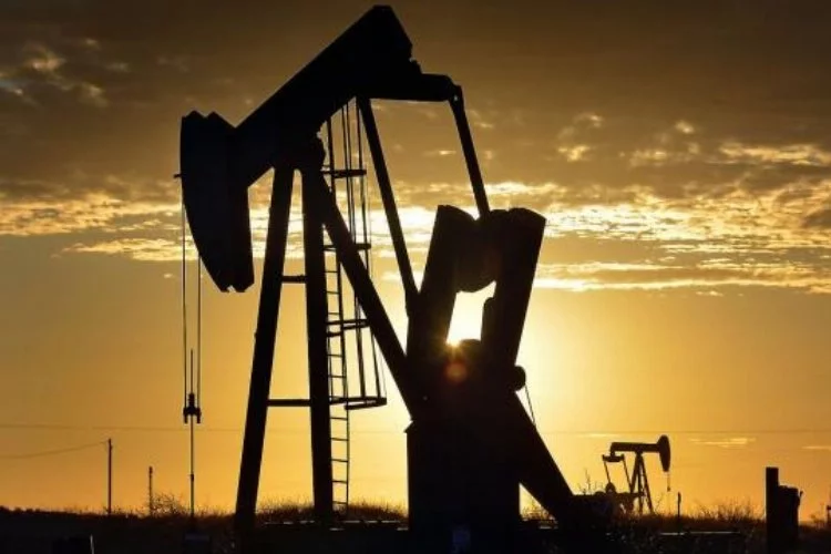 Brent petrolün varili 100,19 dolar