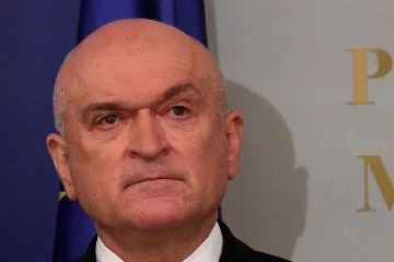 Bulgaristan'daki geçici hükümette başbakan, dışişleri bakanlığı da yapacak