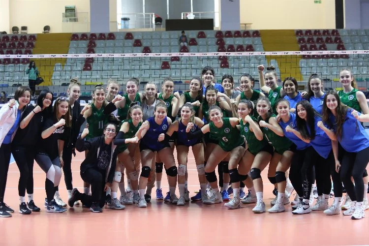 Bursa Büyükşehir Kadın Voleybol Takımı Bölgesel Lig Finalleri'nde!