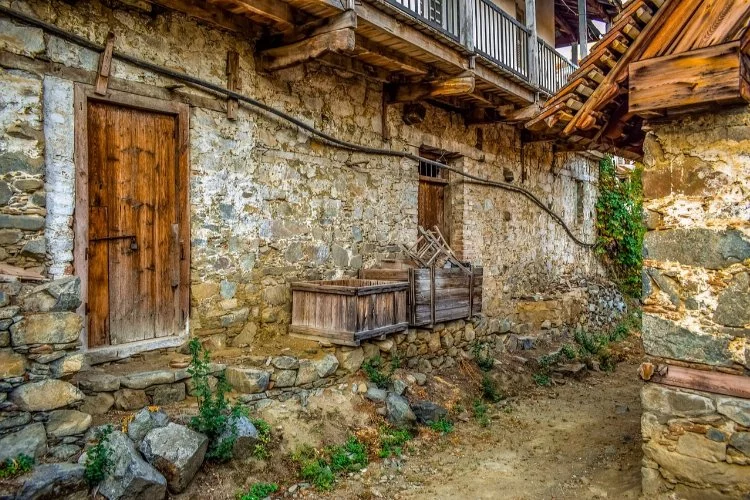 Bursa Çeltikçi'de mahkemeden satılık bahçeli köy evi! 356 m² arsa üzerinde...