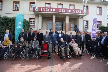 Bursa'da 11 engelli vatandaşa akülü araçları teslim edildi