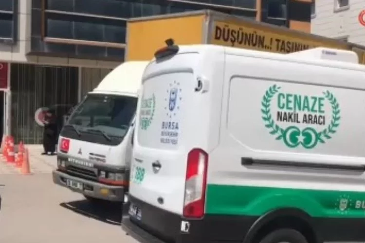 Bursa'da babaları tarafından öldürülen 3 kardeş yan yana defnedilecek