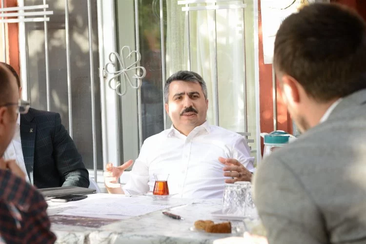 Bursa'da Başkan Yılmaz ev ziyaretlerine devam ediyor