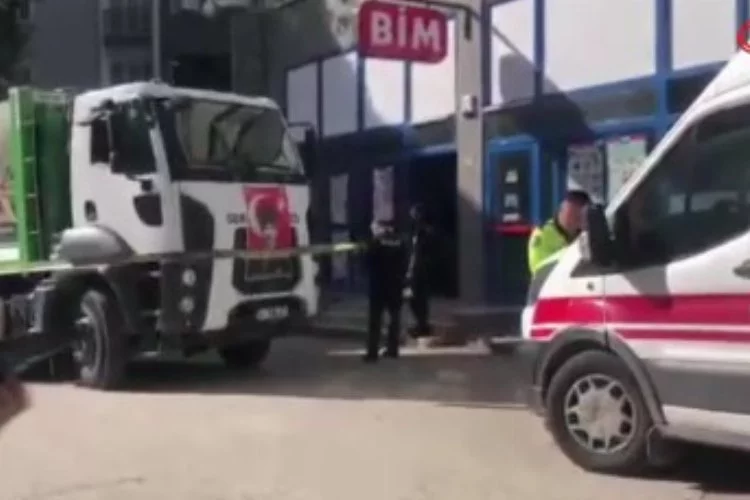 Bursa'da feci son: Yaşlı kadın çöp kamyonun altında can verdi!