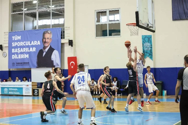 Bursa'da Kardeş Kentler Basketbol Turnuvası başladı 