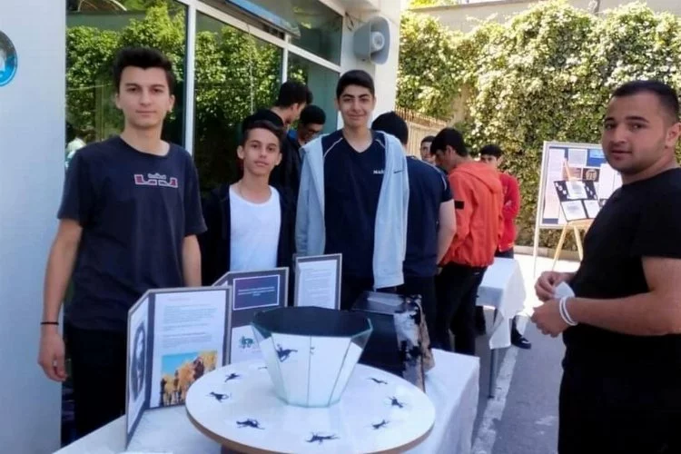 Bursa'da öğrenciler matematikte hünerlerini sergiledi