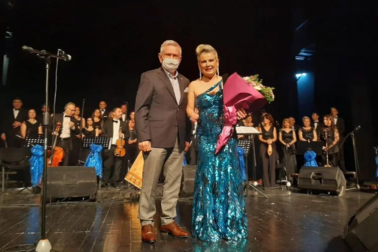 Bursa'da 'Suzidil'den Gerdaniye'ye' konseri beğeni topladı