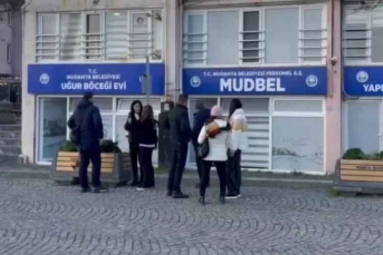 Bursa Mudanya Belediye binası tahliye ediliyor! Başkan Türkyılmaz'dan deprem açıklaması...