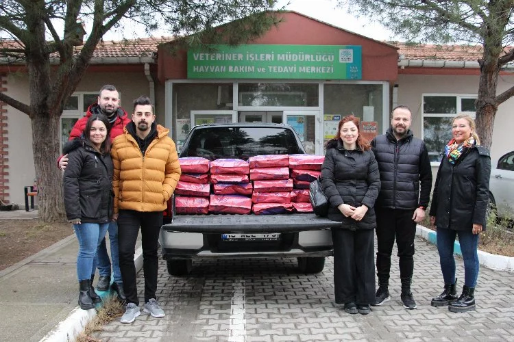 Bursa Nilüfer'de kırsaldaki can dostlara gönüllü destek