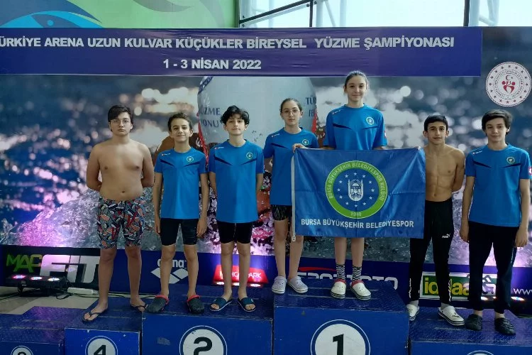 Bursa'nın yüzücüleri Trabzon'dan madalyasız dönmedi! 