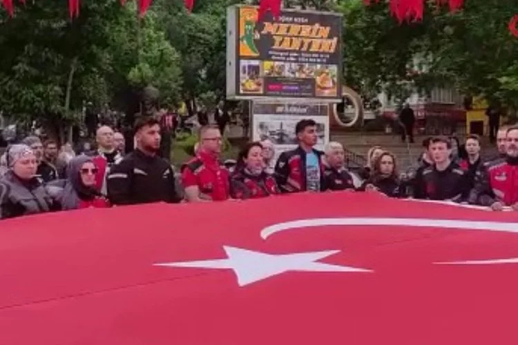 Bursa Orhangazi'de motosikletlerle 19 Mayıs konvoyu