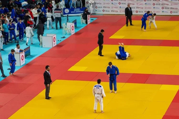 Bursa Osmangazili judocu Sakarya’yı salladı