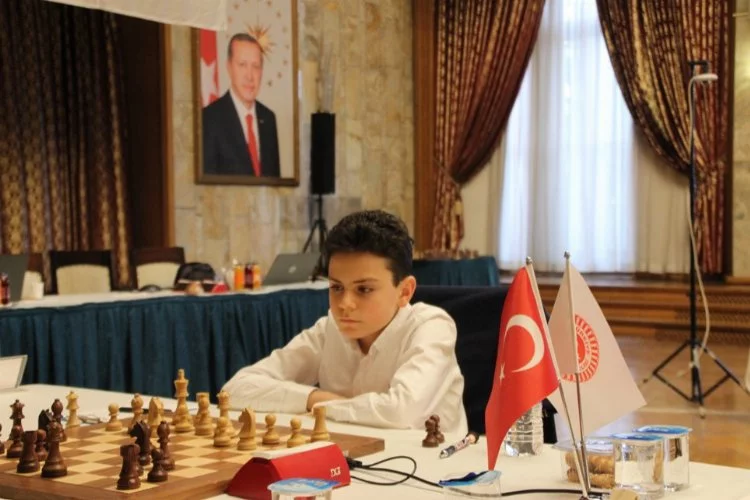 Bursalı satranççı Ediz Gürel TBMM Kupası'nda 2. oldu