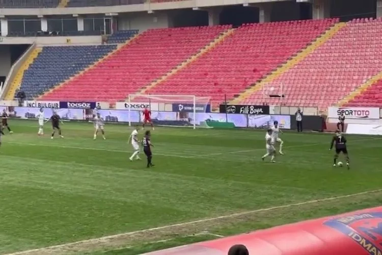 Bursaspor'un 2-0 mağlup olduğu Yeni Mersin İdmanyurdu maçında atılan goller