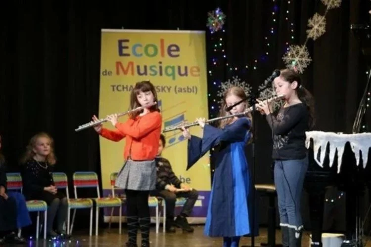 Çaykovski Müzik Okulu adını değiştirip Rus müziklerini yasaklıyor