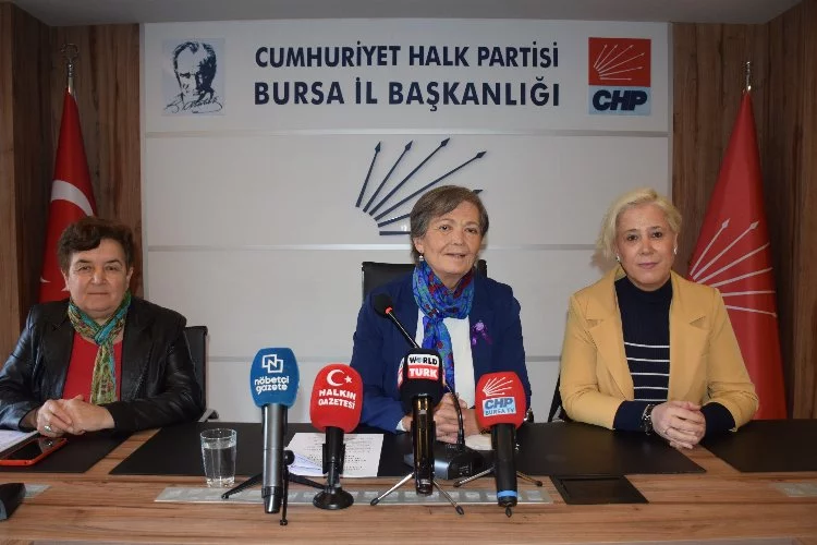 CHP Bursa İl Kadın Kolları Başkanı Okumuş: Medeni kanun için 'sil baştan' diyenleri siyasetten sileceğiz!