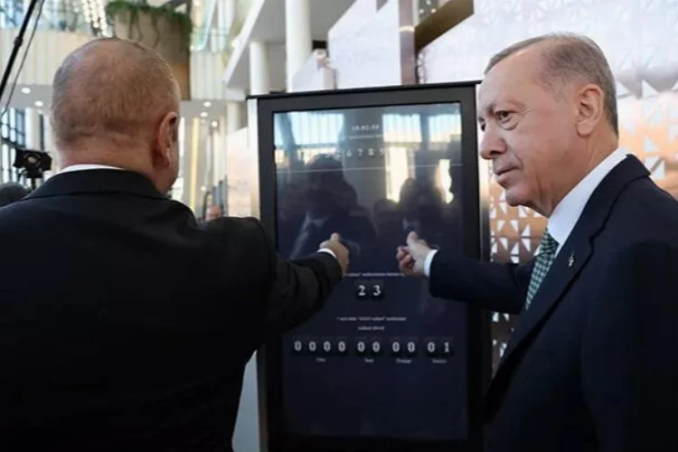 Cumhurbaşkanı Erdoğan, Bakü Bilim Merkezini ziyaret etti