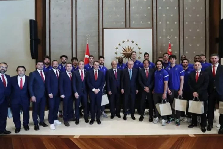 Erdoğan, Anadolu Efes takımını kabul etti