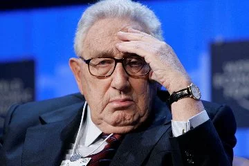 Eski ABD Dışişleri Bakanı Henry Kissinger hayatını kaybetti