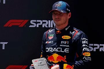 F1 Miami Grand Prix'sinin sprint yarışında kazanan Max Verstappen