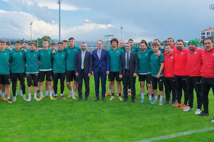 Fatih Erbakan’dan Bursaspor’a ziyaret