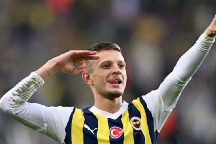 Fenerbahçe'de Szymanski'nin bonservisi taraftarı ikiye böldü