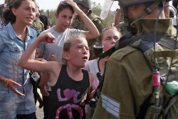 Filistinli 'cesur kız' Ahed Tamimi serbest