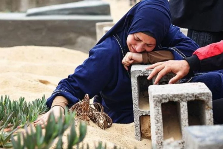 Gazze’de can kaybı 34 bine yaklaştı