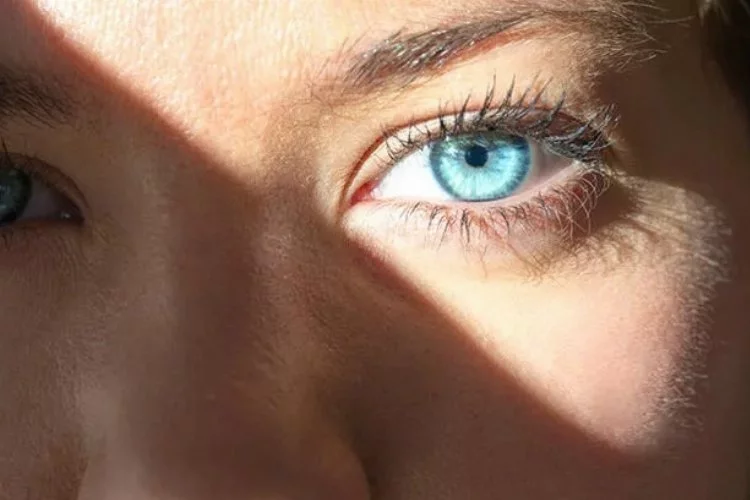 Gözleri güneşin olumsuz etkilerinden korumanın 6 yöntemi!