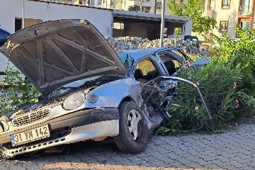 Hatay’da 3 aracın karıştığı kazada 5 kişi yaralandı